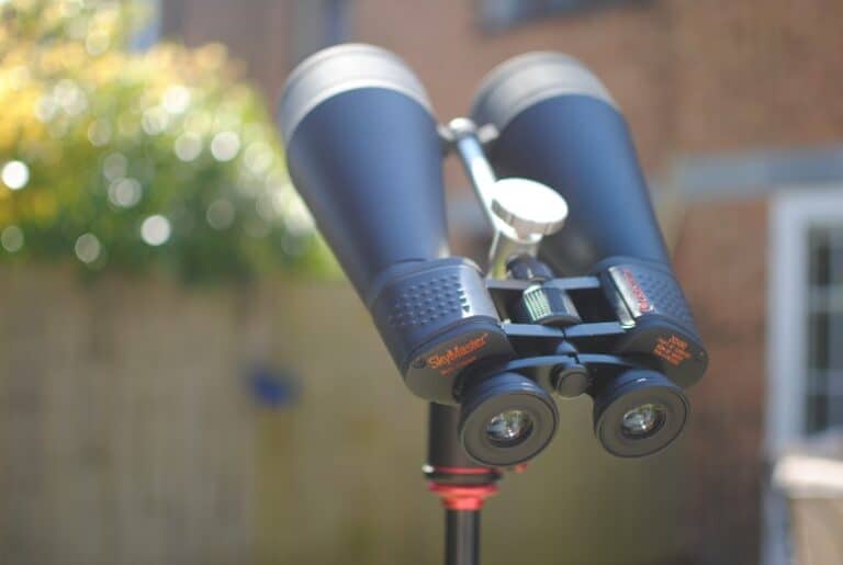 Monoculars vs Binoculars for Astronomy Which is Best?
