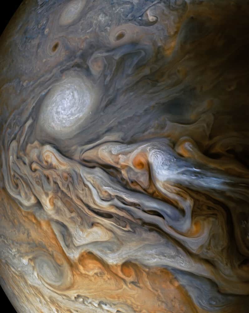 Sergio Díaz Ruiz Cloud Tops at Jupiter