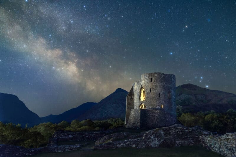 Home of Welsh Princes - Milky Way over Dolbadarn Castle (Image Credit: Robert Price)