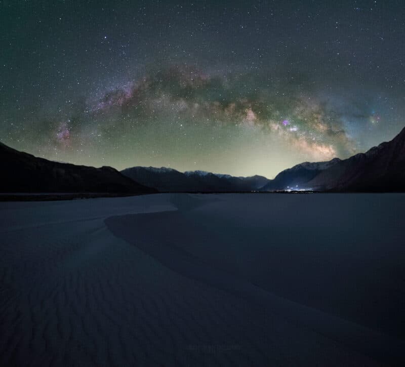 Milkyway over Nubra white Sand Dunes (Image Credit: Anushtup Roy Choudhury)