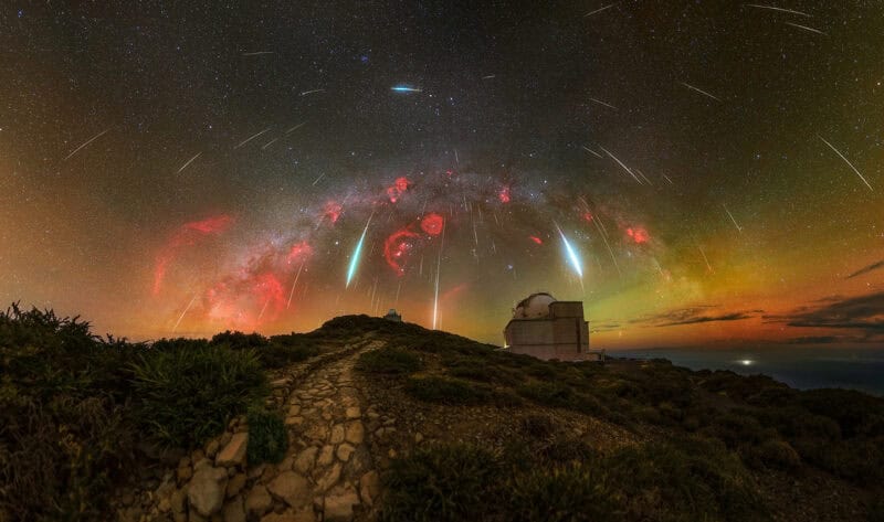 A Cosmic Firework: the Geminid Meteor Shower © Jakob Sahner