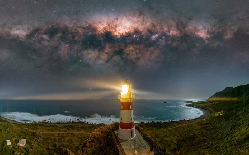 Cape Palliser & SpaceX Rocket Launch (Credit: Ladi Svoboda)